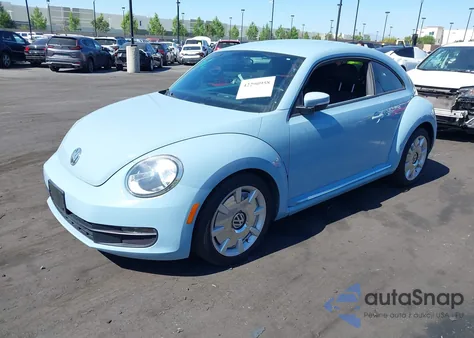 2012 Volkswagen Beetle 2.5L из США, поврежденный, VIN 3VWJP7AT4CM659621